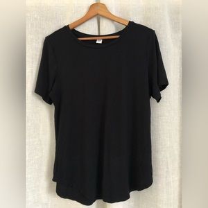 basic black t shirt